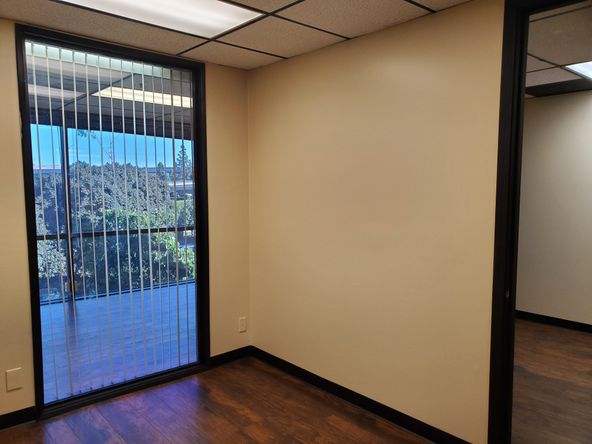 Very special, 1st floor gazebo level suite. 5 offices and open space.